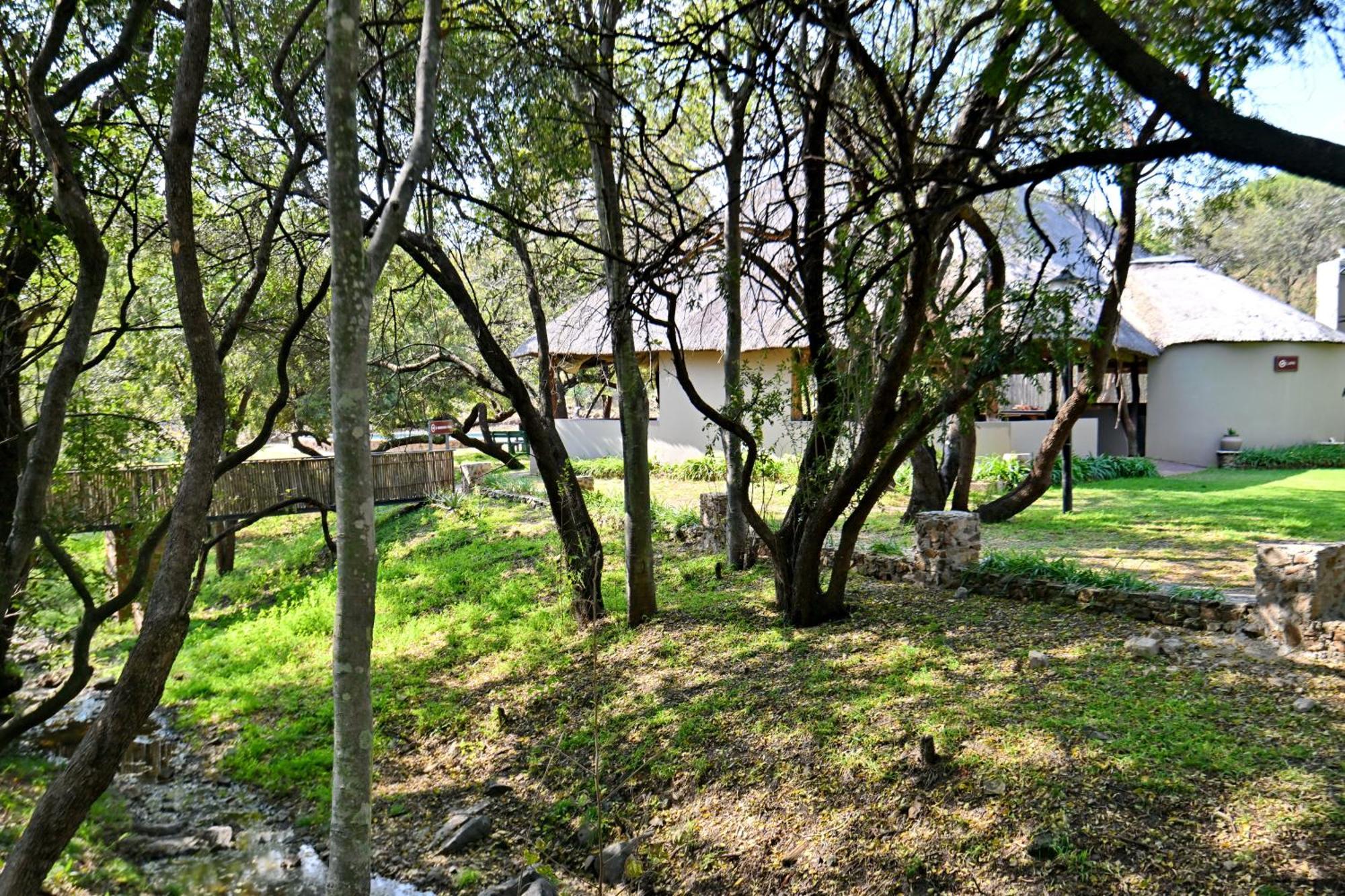 Warthogs Bush Lodge Magaliesburg Kültér fotó